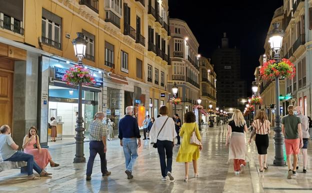 ¿Hasta qué hora se puede permanecer en la calle por la noche durante la fase 2?