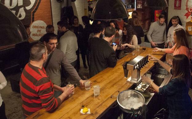 Malestar entre los empresarios de discotecas y bares de copas, que se quedan fuera de la desescalada