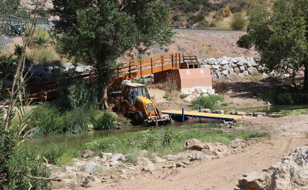 Benaoján retomará el proyecto para crear un nuevo puente de acceso a la Cueva del Gato