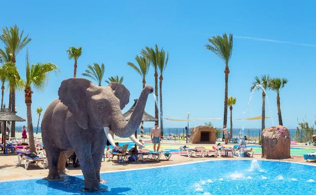 Holiday World reabrirá el próximo 1 de julio el hotel Polinesya y dos días después el club de playa