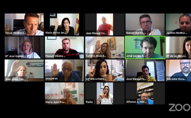 Torrox da luz verde a la compra de una parcela por 1,8 millones para un nuevo campo de fútbol en la costa