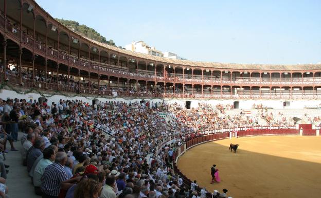 El Gobierno permite las corridas de toros con un tercio del aforo y un máximo de 800 personas