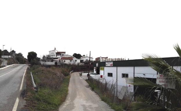 Licitan la instalación de alumbrado público en el Carril Lo Federico para mejorar la seguridad vial