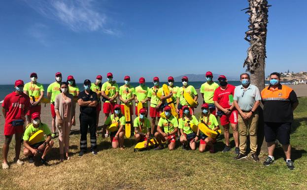 Rincón de la Victoria inicia la temporada estival con la apertura de los servicios que garantizan la seguridad e higiene