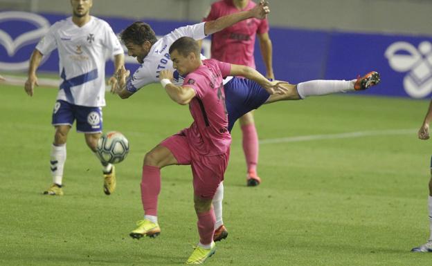 Pellicer reparte juego entre los profesionales