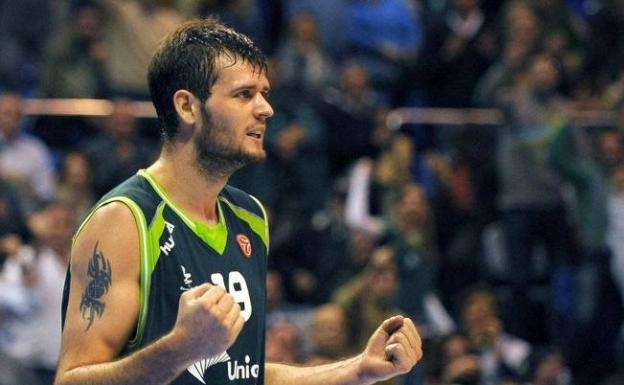 El excajista Joel Freeland negocia la compra del Gran Canaria