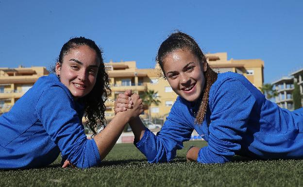 Ruth y Farfán seguirán vistiendo de blanquiazul la próxima temporada