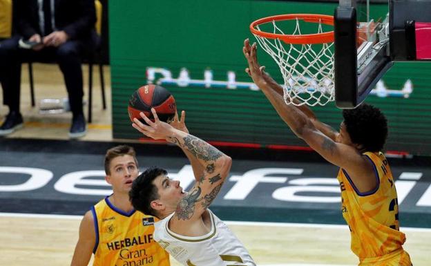 El Real Madrid empieza con una victoria contundente ante el Gran Canaria