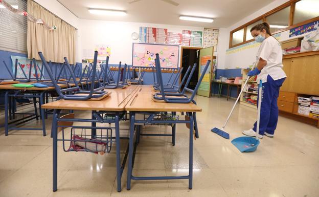 Educación apuesta por reducir el número de repetidores y que el próximo curso tenga 175 días lectivos