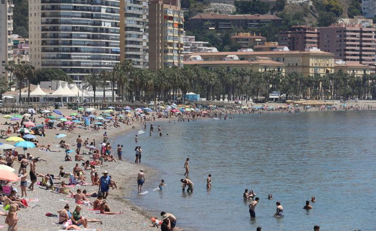 Así están las playas de Málaga el último día bajo el estado de alarma