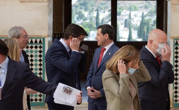 Juanma Moreno y Juan Marín exhiben sintonía frente a los avisos de ruptura de Vox