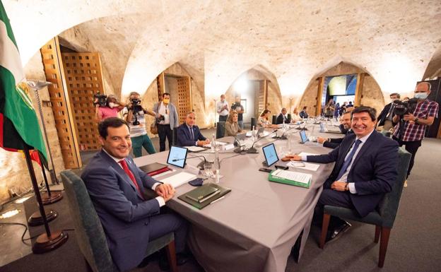 El plan andaluz para la vuelta al cole se aprobará el 30 de junio, pero Moreno avisa de que será «realista»