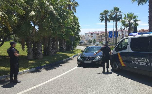 Detenidos en Marbella tres hombres por tráfico de drogas, uno de ellos cuando iba en patinete