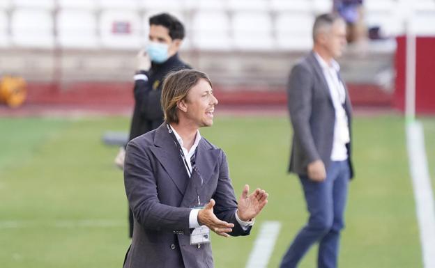 Guti deja de ser entrenador del Almería