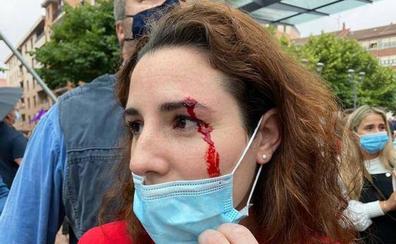 Herida por una pedrada la diputada De Meer durante un mitin de Vox en Sestao