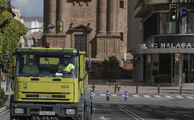 El Ayuntamiento de Málaga trabaja a marchas forzadas para que la nueva empresa de limpieza entre en servicio mañana