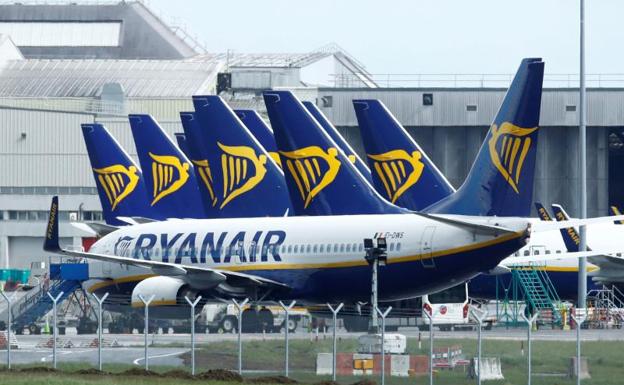 Ryanair prohíbe hacer fila al embarcar y limita el equipaje a bordo para evitar contagios