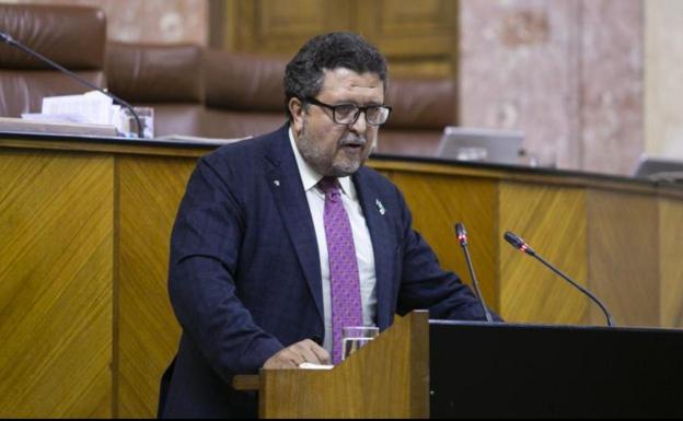 El juez Serrano deja Vox tras la querella de la Fiscalía por presunto fraude de subvenciones