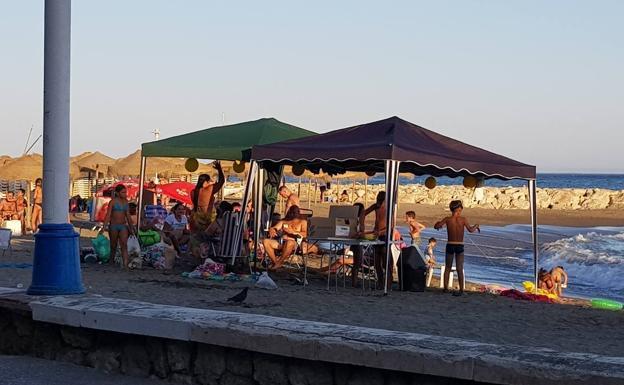 ¿En qué playas de Málaga está permitido poner carpas?