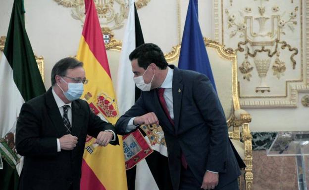 Moreno ofrece a Ceuta el apoyo de la Junta para su fomento exterior y el desarrollo portuario y logístico