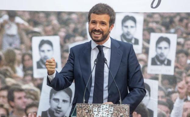 Casado reúne a los barones del PP para zanjar el debate entre línea dura y moderada