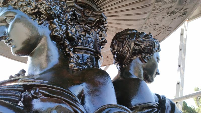 Así se restauran Las Tres Gracias tras un siglo