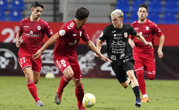 La Rosaleda volverá a dar un nuevo equipo de Segunda este domingo