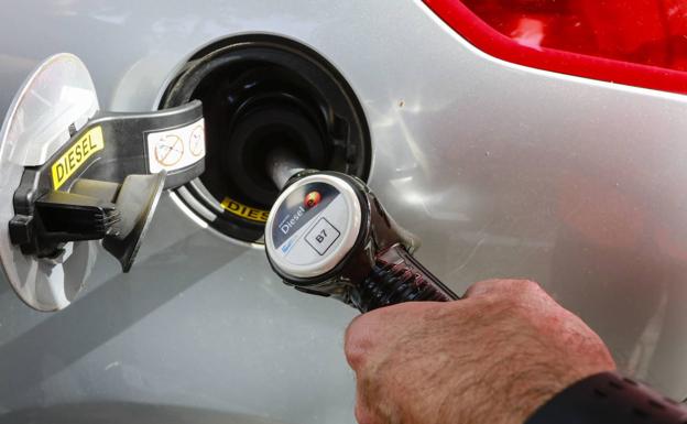 La OCU detecta «grandes diferencias» de precio en la gasolina y el diésel en las principales rutas de vacaciones