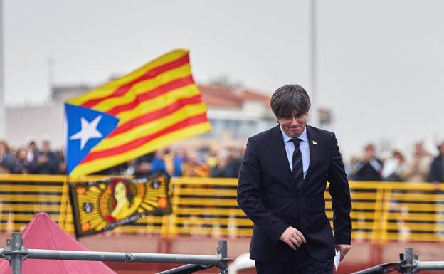 Puigdemont lanza un nuevo partido para competir contra Esquerra