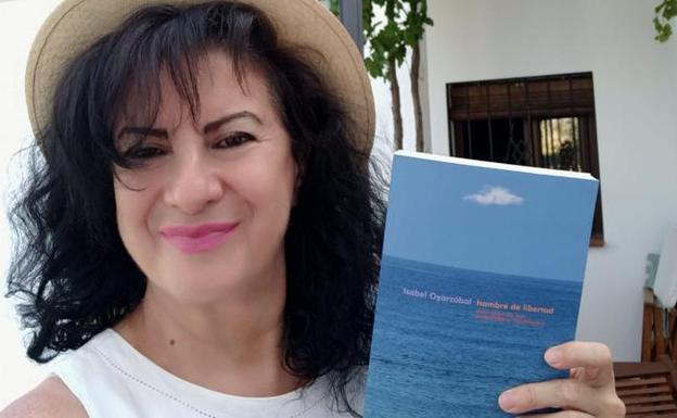 Aurora Luque «Leer a Juan Ramón Jiménez me enseñó a mirar las palabras por su belleza»