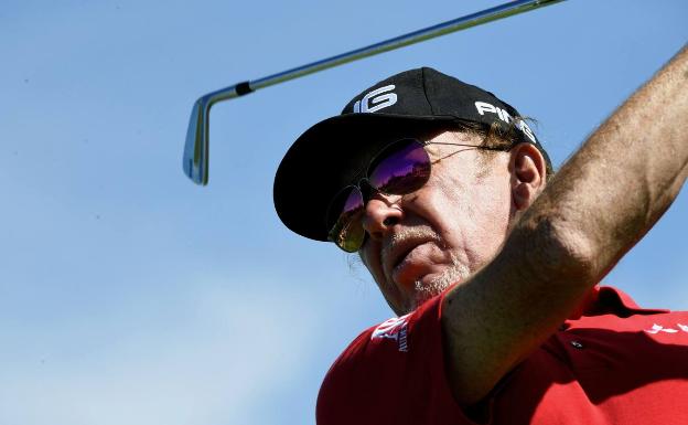 Jiménez hace historia en el Circuito Europeo de golf