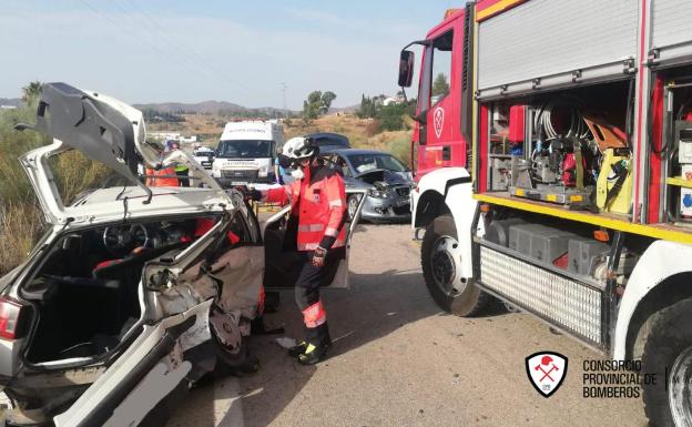 Cuatro heridos en un accidente con dos vehículos implicados en Alcaucín