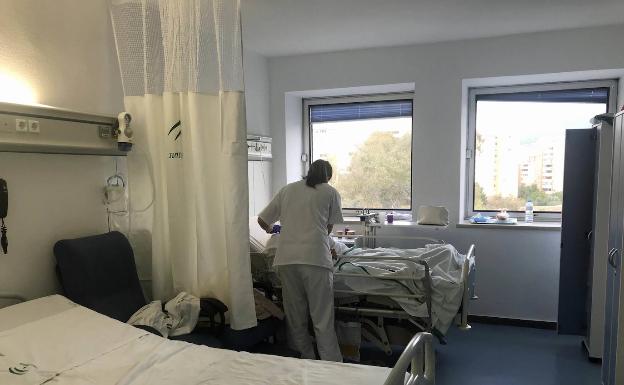 El Satse asegura que los hospitales de Málaga no tienen camas suficientes ante una segunda oleada del virus