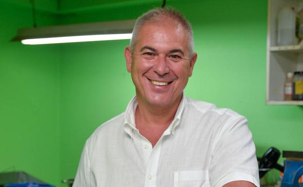 Miguel Gómez Molina: «Los clientes no pagan con maletines llenos de billetes, eso pasa sólo en las películas»