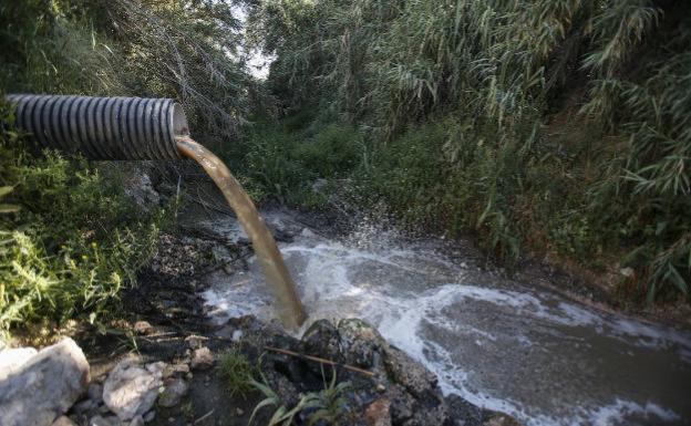 El fin de los vertidos de aguas fecales al Guadalhorce no llegará antes de 2023