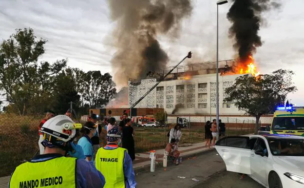 Sucesos Un Fallecido Y Nueve Heridos En Un Incendio Declarado En El Hotel Sisu Marbella Diario Sur