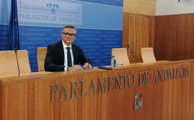 Los grupos de la comisión Covid critican la «irresponsabilidad» de PSOE y Adelante por «no arrimar el hombro y seguir de vacaciones»