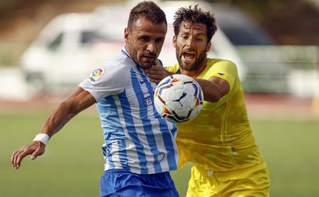 El Málaga jugó su último amistoso de pretemporada con sólo tres profesionales