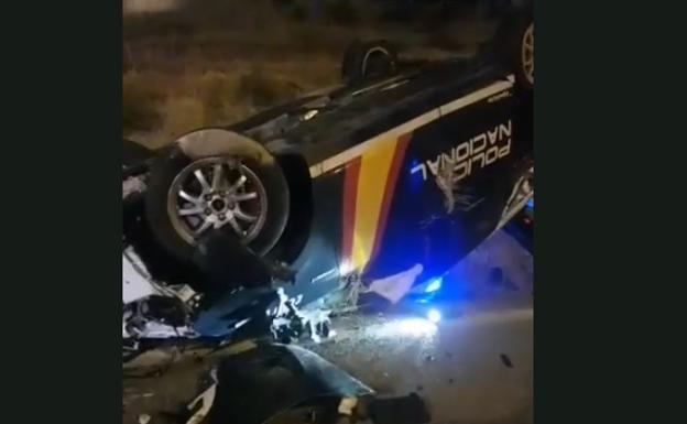 Herido grave un policía al ser embestido su vehículo por un coche con hachís que había sido robado en Marbella
