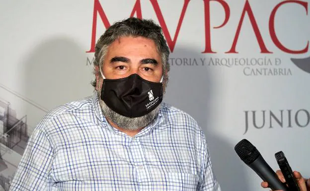 El Ministro de Cultura se estrena en una gala de los Max en Málaga