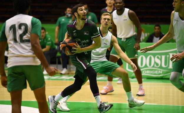 El Unicaja, a corregir carencias en su penúltimo ensayo antes de la Liga