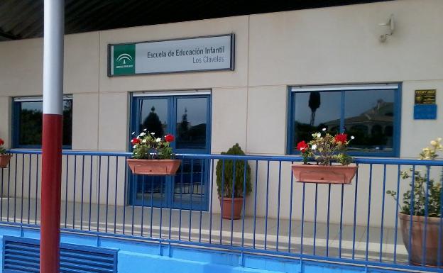 Un colegio de Alhaurín de la Torre y una escuela de Infantil de La Cala de Mijas no abrirán por positivos entre los profesores