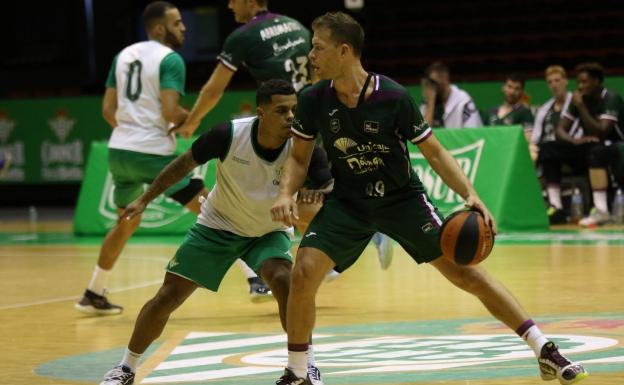 ¿Por qué se puede jugar la Copa de Andalucía tras los positivos en el Coosur Betis?
