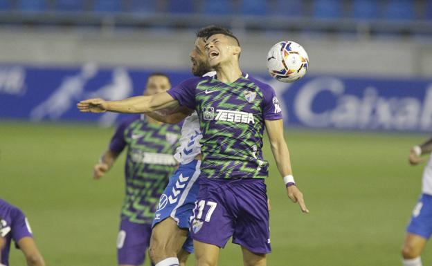 Un Málaga demasiado inocente y blando cae en Tenerife (2-0)