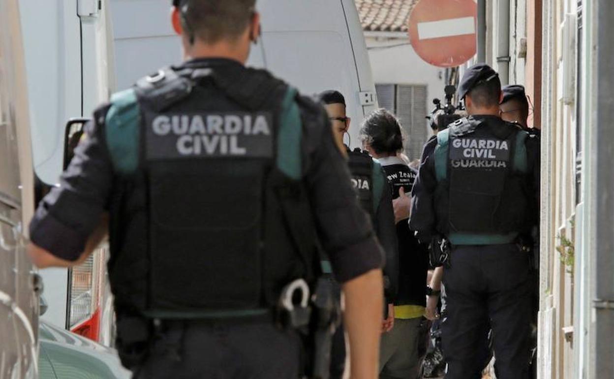 Liberan en Mijas a una mujer secuestrada por su pareja gracias a una llamada de su hermano