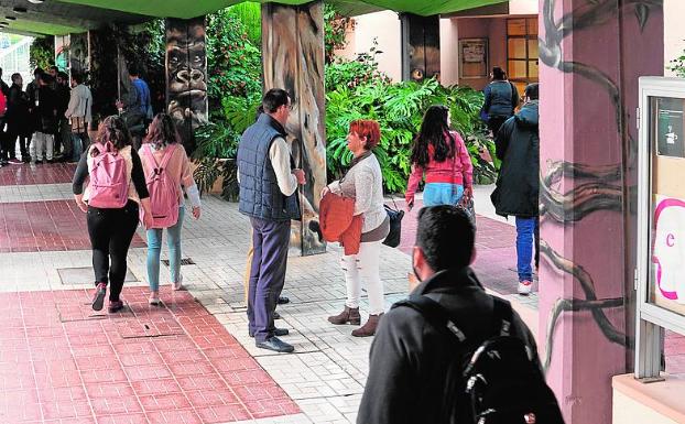 La Universidad de Málaga permite que alumnos en riesgo por Covid puedan tener una docencia solo virtual