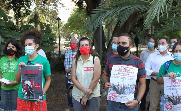 Comisiones, USTEA y CGT llaman a la huelga a todo el personal de los centros docentes andaluces