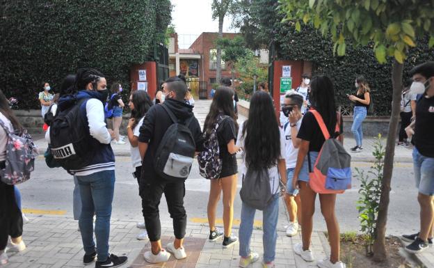 Primer día de clase para la mayoría de los estudiantes de Secundaria y Bachillerato