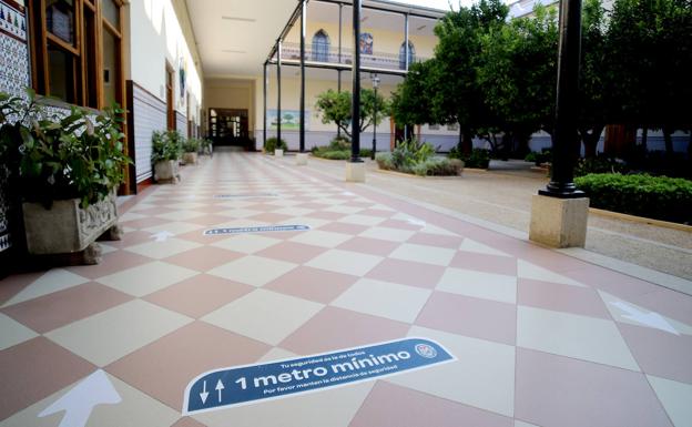 Dos clases del colegio María Inmaculada y otra más del Pedro Espinosa de Antequera se confinan desde este lunes