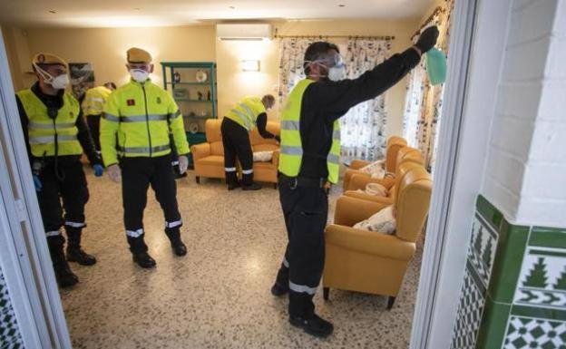 El Parlamento Andaluz rechaza investigar la gestión en las residencias de mayores